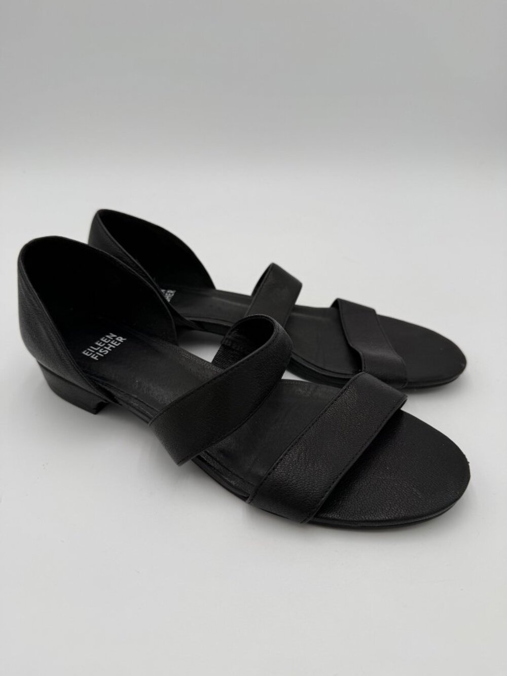 Eileen Fisher Black Leather Low Heel Sandals Open Toe Strappy Women’s 8.5 Shoes